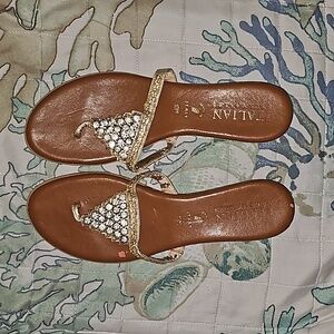 Italian Shoemakers 10 M Sandals Beige Diamonds Gold Made in Italy - Used